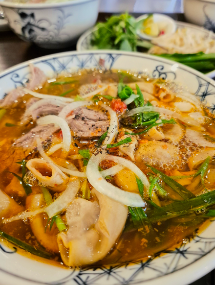 베트남 얼큰한 곱창 쌀국수 Phở Lòng Bò